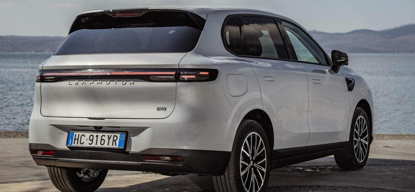 Nowy Leapmotor B10 Hybrid EV
