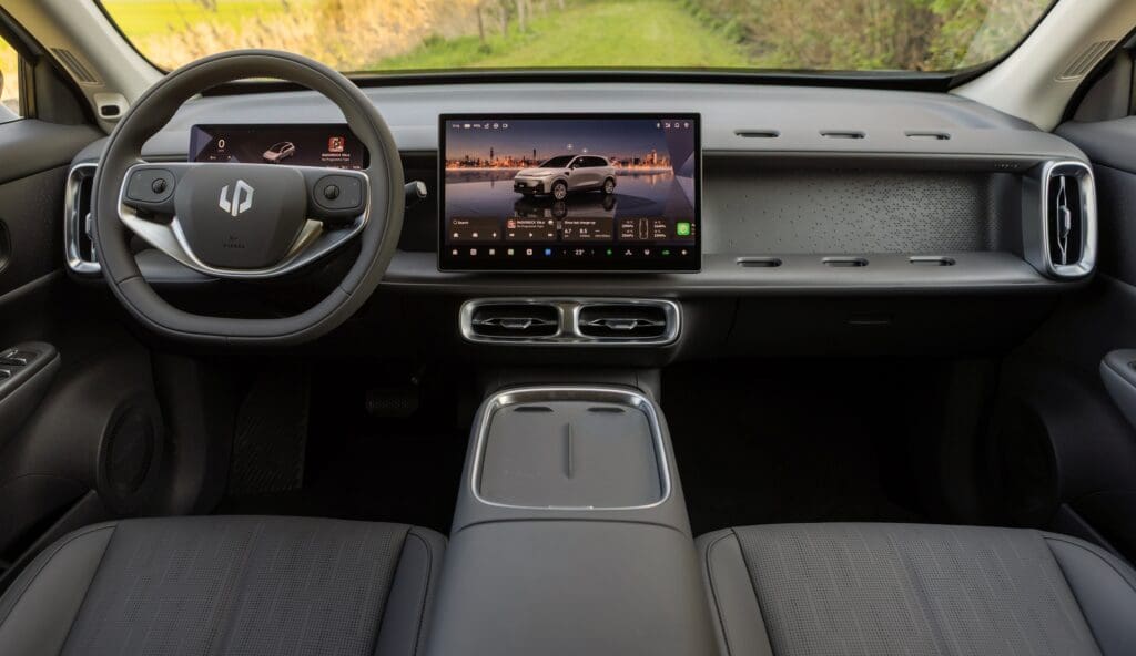 Chiński SUV Leapmotor B10 Hybrid