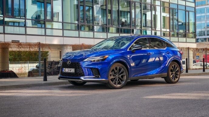 Nowy Lexus RX 450h+ (2026)
