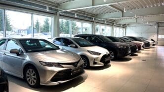 Toyota otwiera kolejne salony