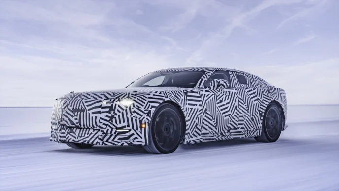 Nowy Jaguar GT zaskakuje wyglądem.