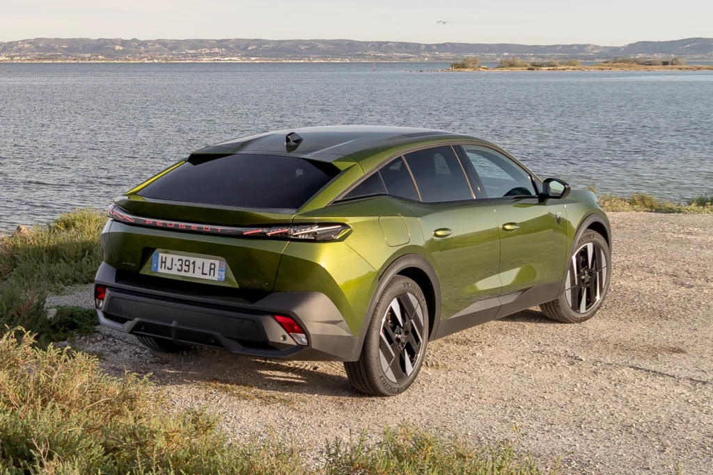 peugeot 408 po liftingu