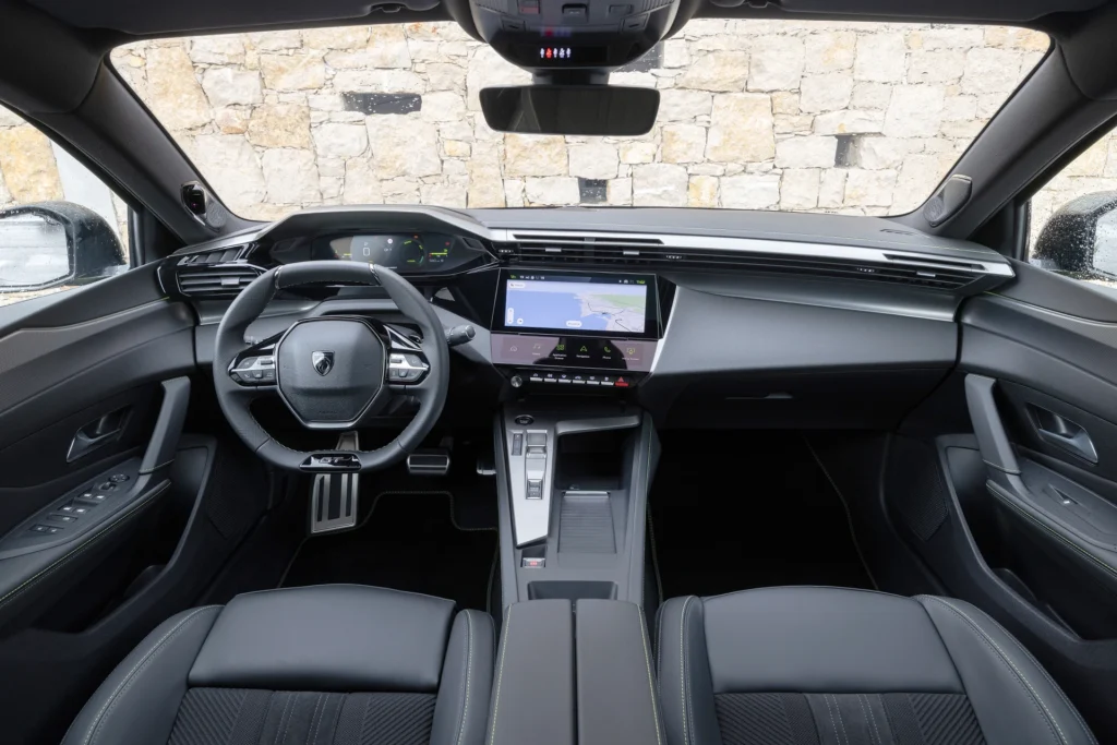 peugeot 408 po liftingu