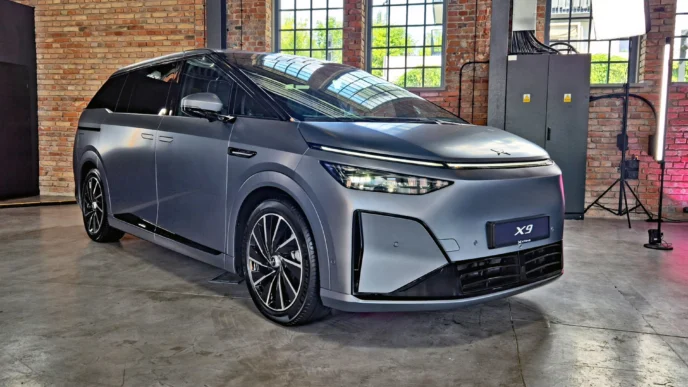XPeng x9 luksusowy van