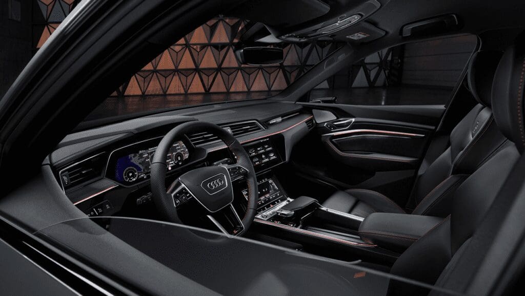 Audi SQ8 etron wnętrze