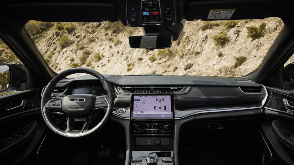 Jeep Grand Cherokee 4xe wnętrze
