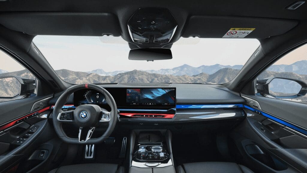 bmw 5 2023 wnętrze