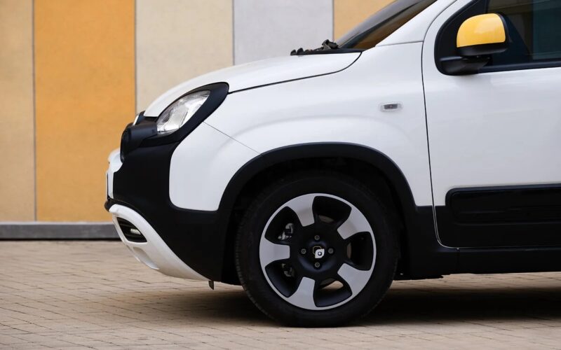 fiat panda hybrid 70 KM technologia android auto