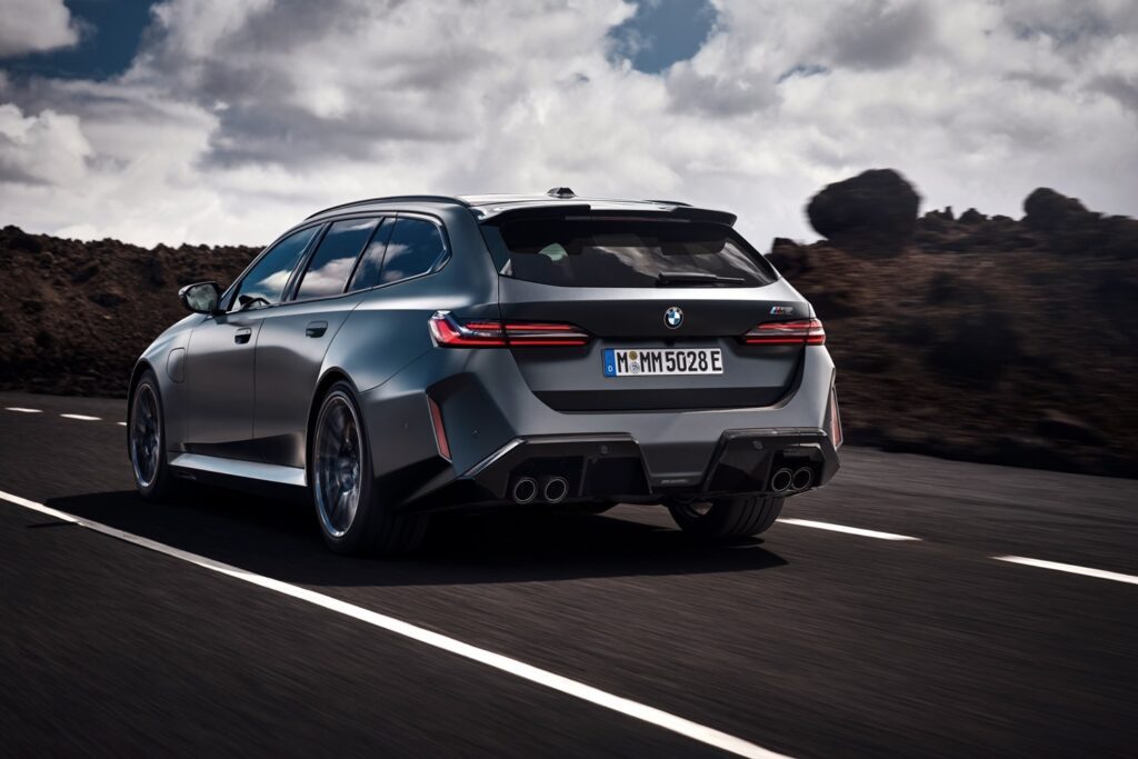 nowe hybrydowe BMW M5