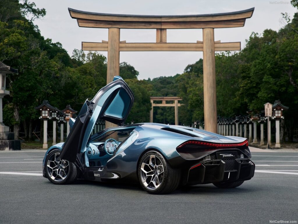 Bugatti Tourbillon z układem napędowym 1800 KM