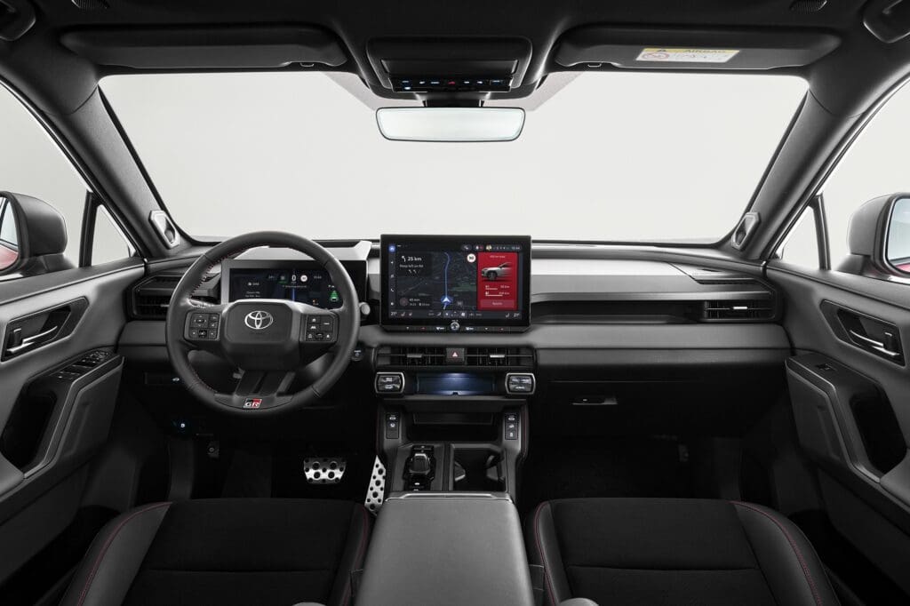 Toyota RAV4 z systemem Arene