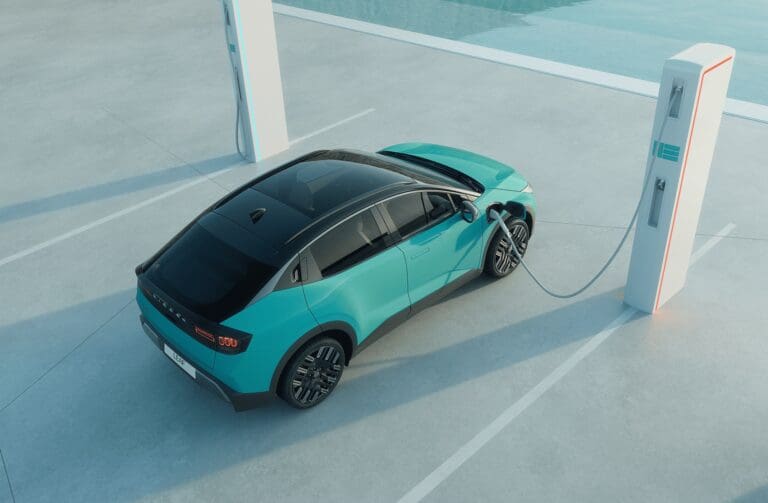 Elektryczny Nissan Leaf 2025
