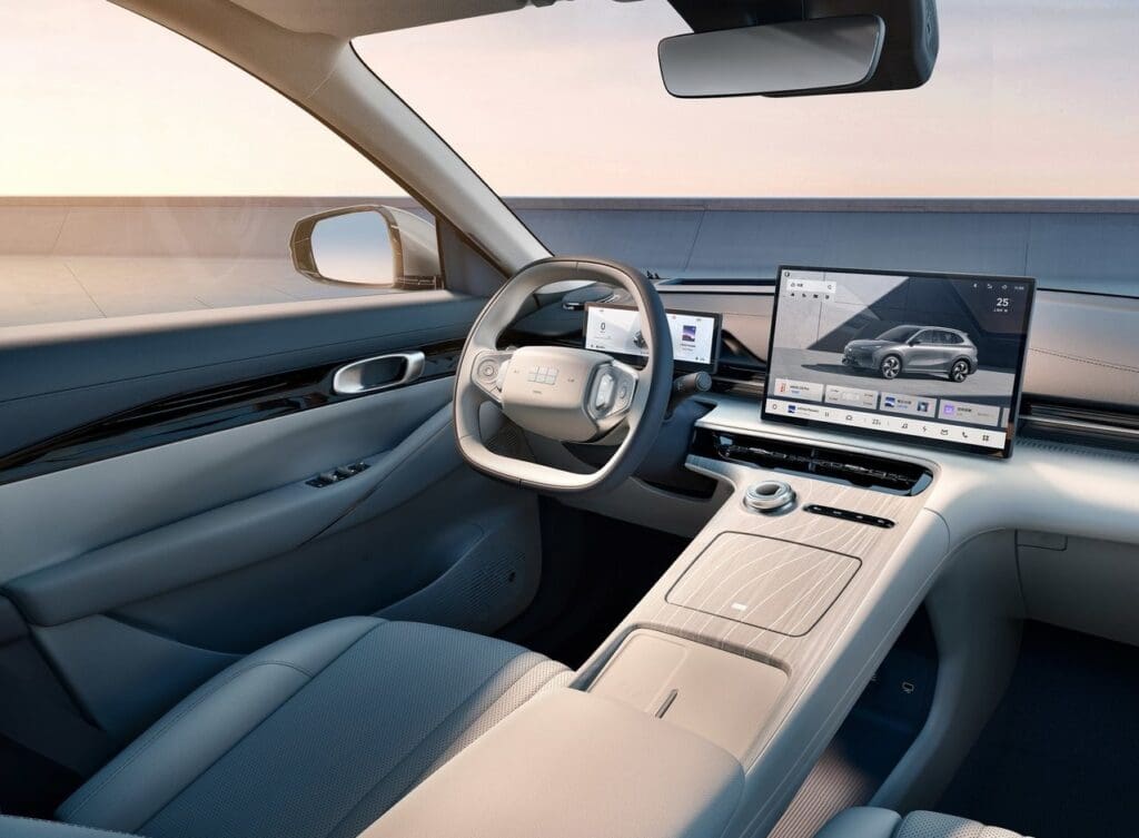 Elektryczny SUV Geely EX5, wnętrze