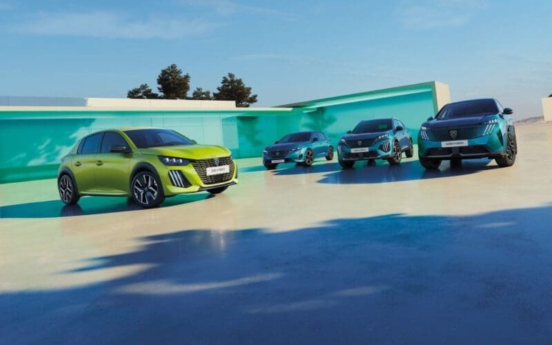 nowe poziomy wyposażenia w samochodach Peugeot
