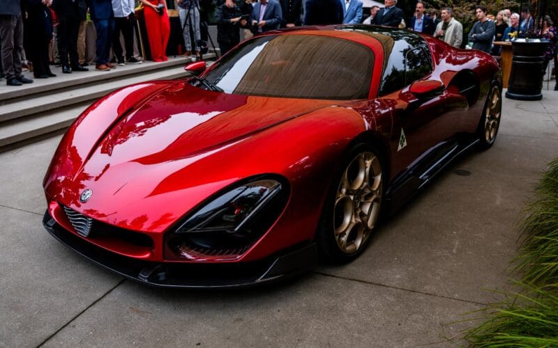 kolekcjonerski model Alfa Romeo 33 Stradale