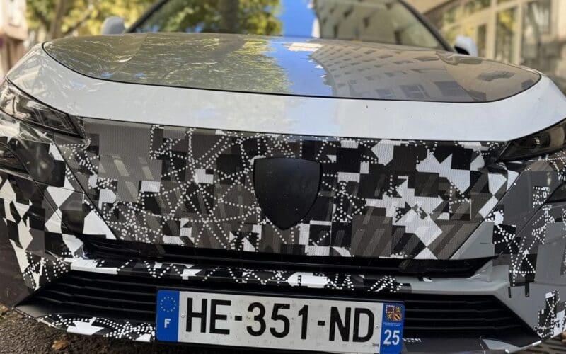nowy Peugeot 308 na zdjęciach